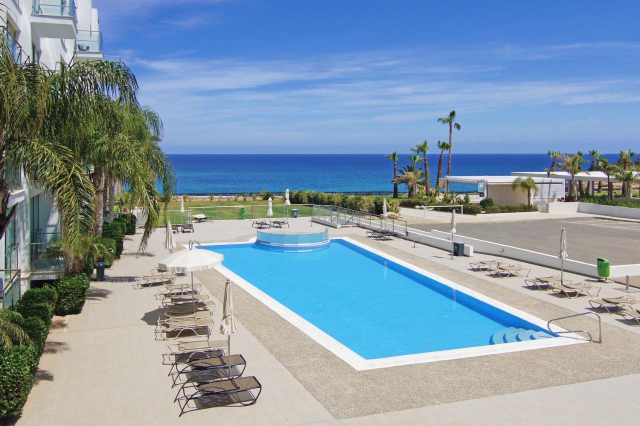 Diana - Coralli Beachfront Apartment Протарас Экстерьер фото